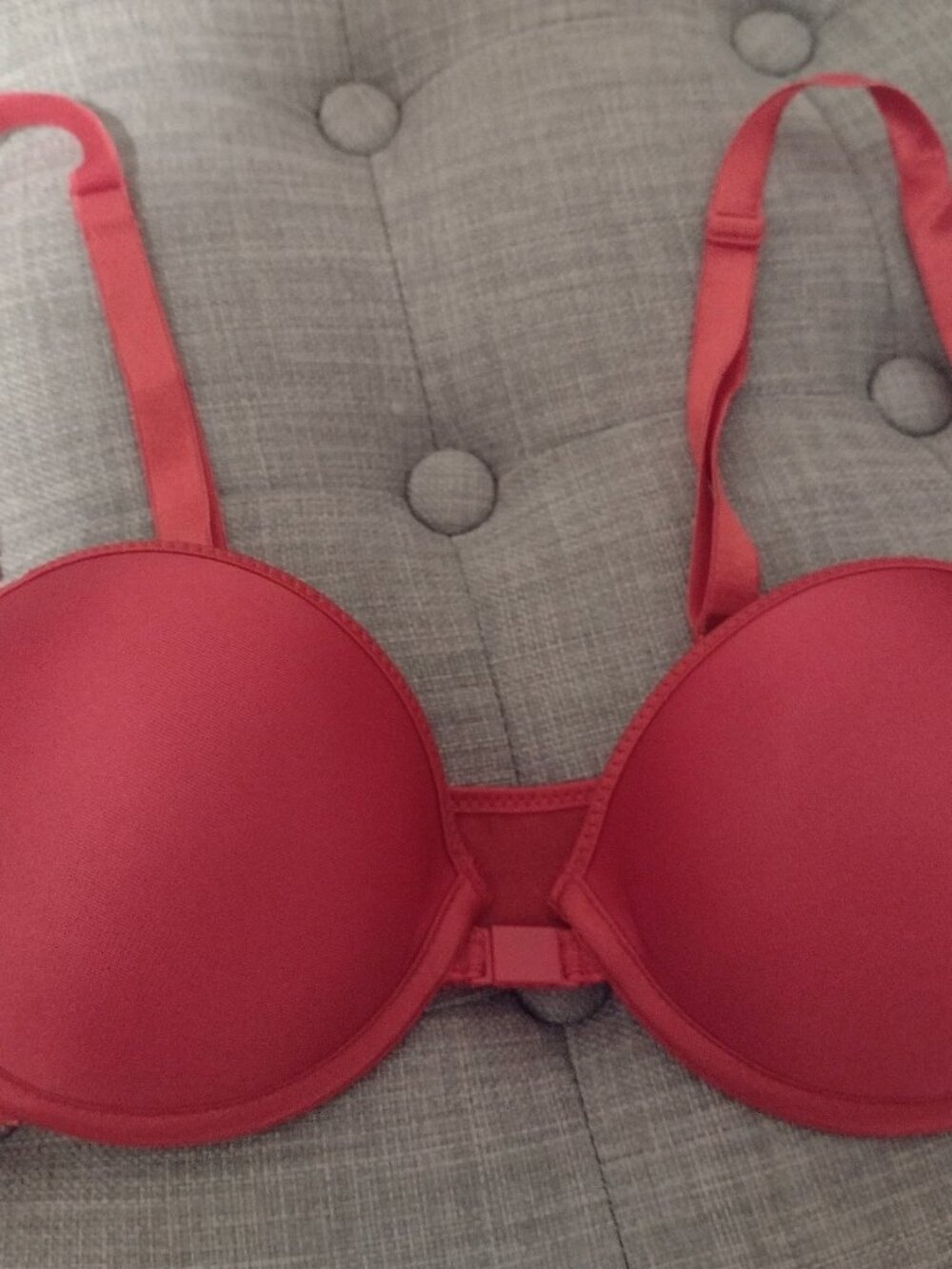 Hanes Body Creations Red Front Closure Bra NWOT 34B
